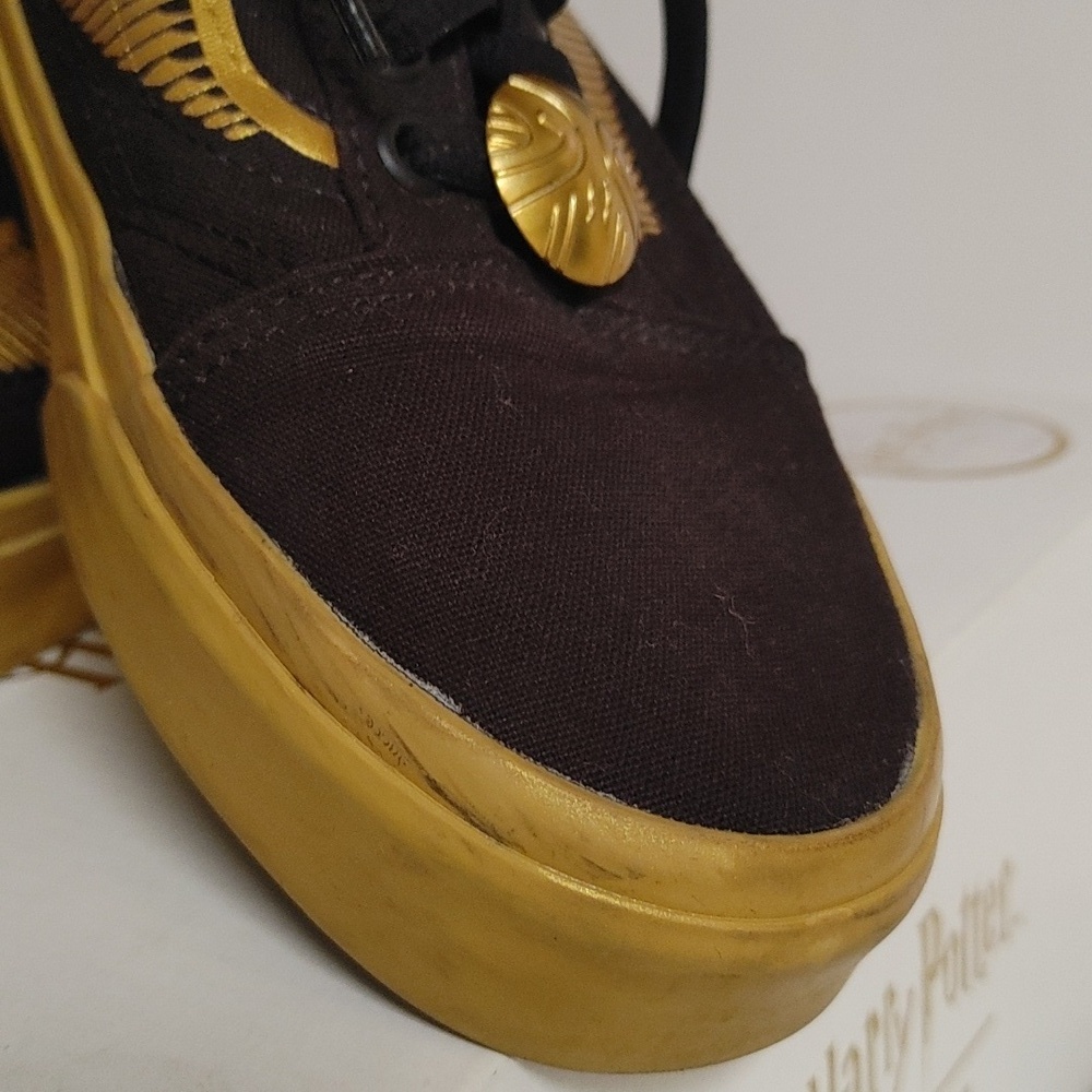 SOLD Harry Potter Vans Old Skool 6.5 Mens, 8.0 Women's - Picture 3 of 12